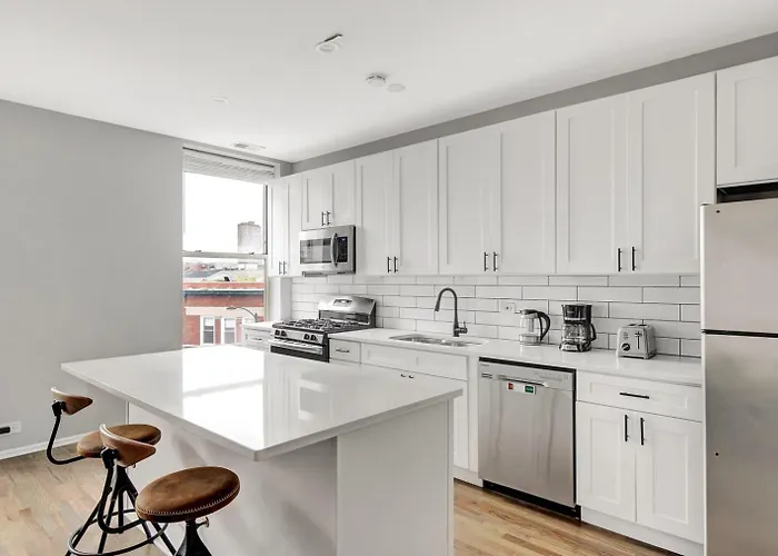 Lakeview 1br W Wd Nr L Wrigley Field Chi-472