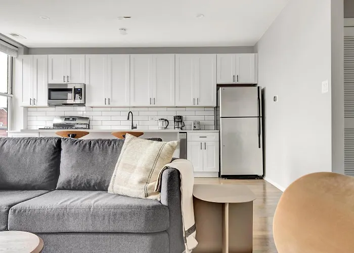 Lakeview 1br W Wd Nr L Wrigley Field Chi-472 Chicago