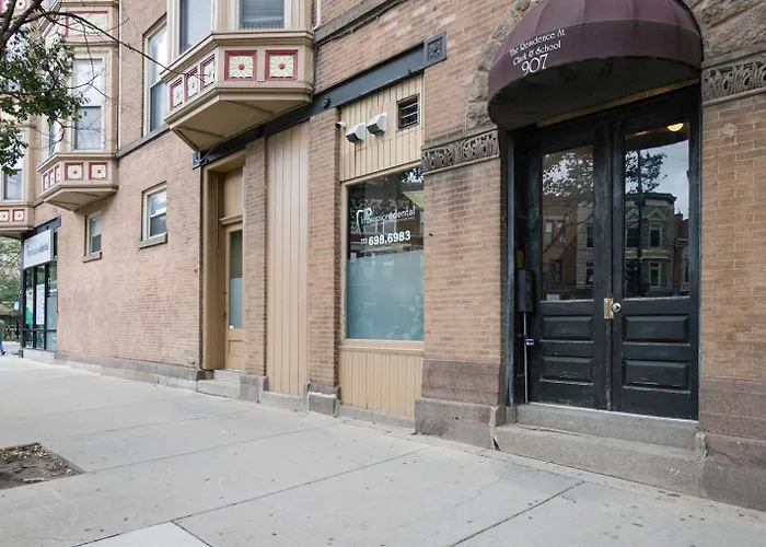 Lakeview 1br W Wd Nr L Wrigley Field Chi-472